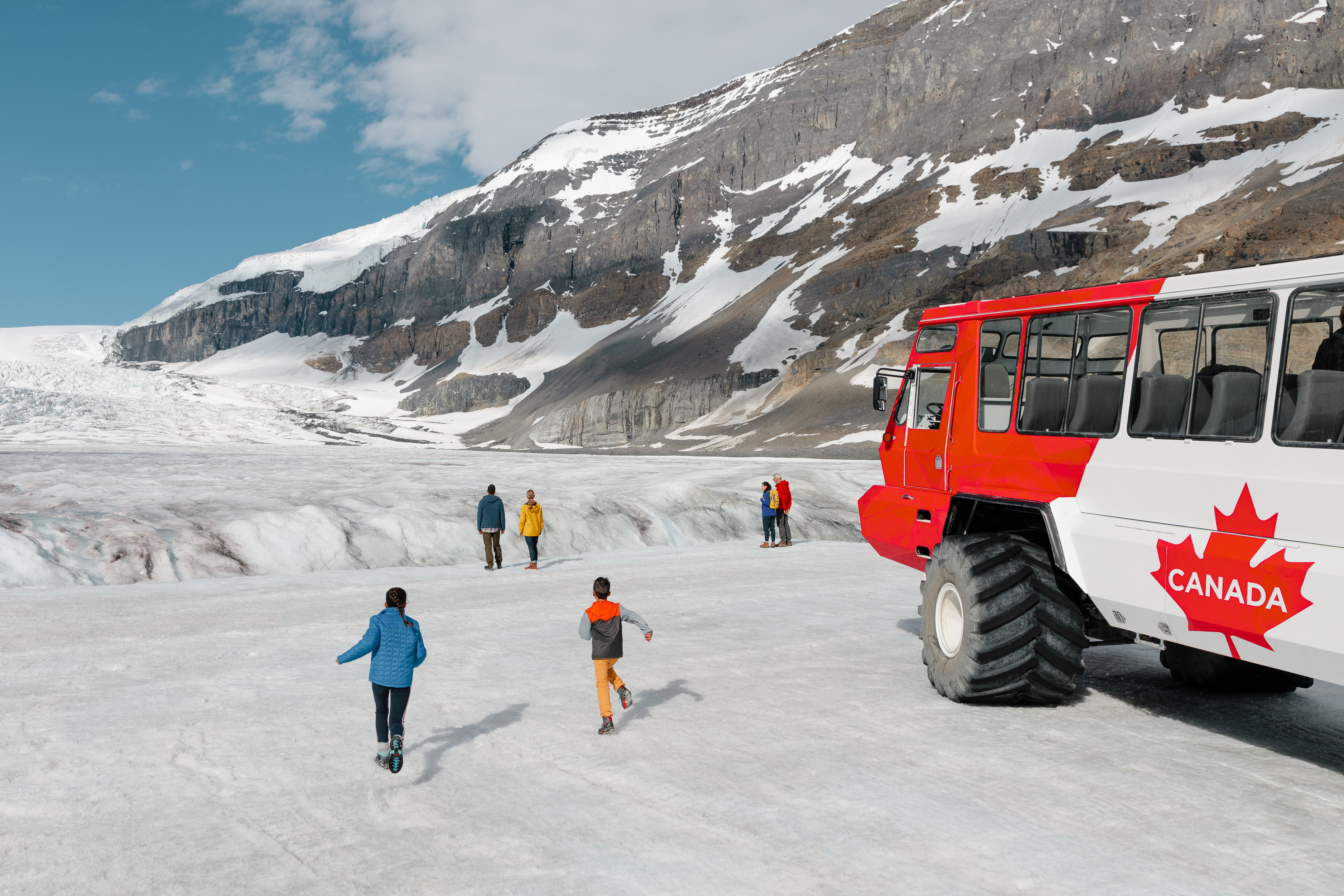 3-Day Tour of Calgary (Round Trip) + Lake Louise + Columbia Icefield + Sangwaputa Falls (One Night Stay at Glacier View Lodge)